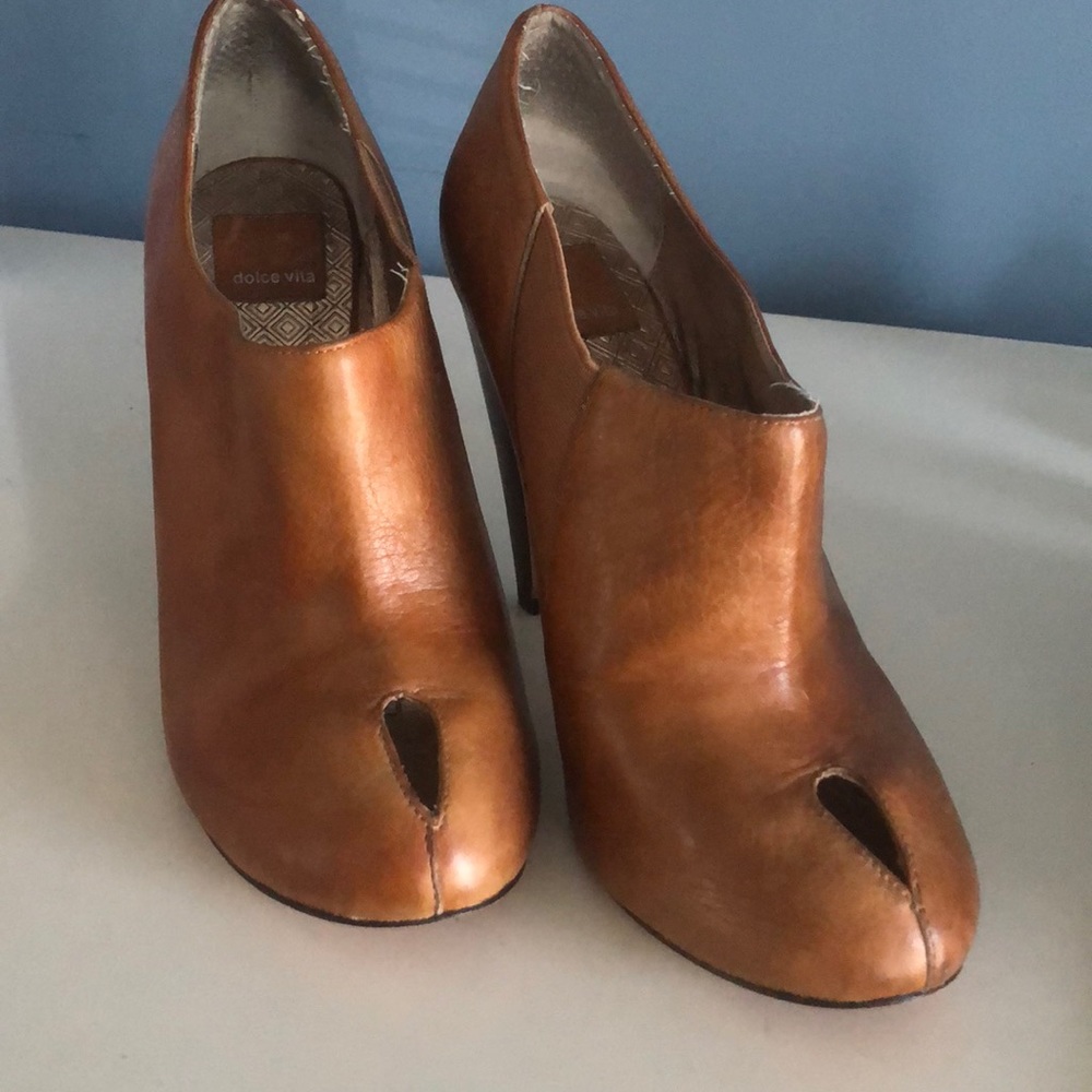 Dolce Vita Peep Hole Leather Heels